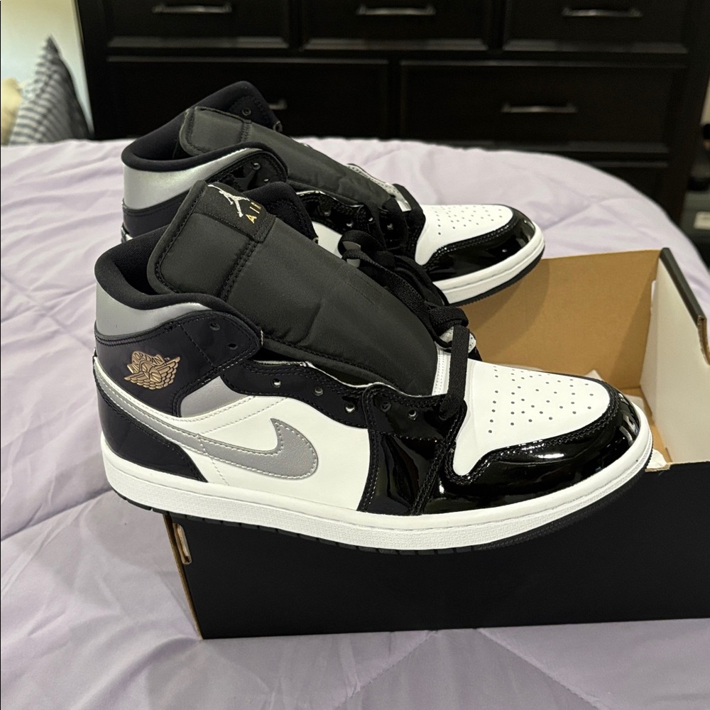 Jordan Air Sneakers in Black and White - Picture 3 of 9